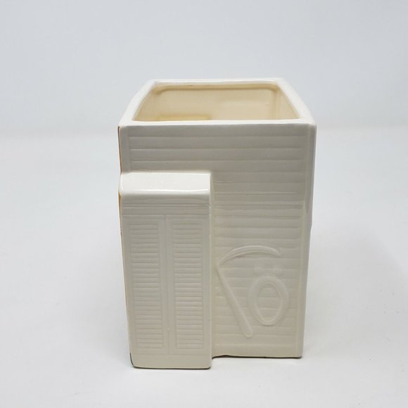 Vintage 80s Avon McConnell's Corner General Store Christmas 1982 Ceramic Planter - Picture 6 of 6